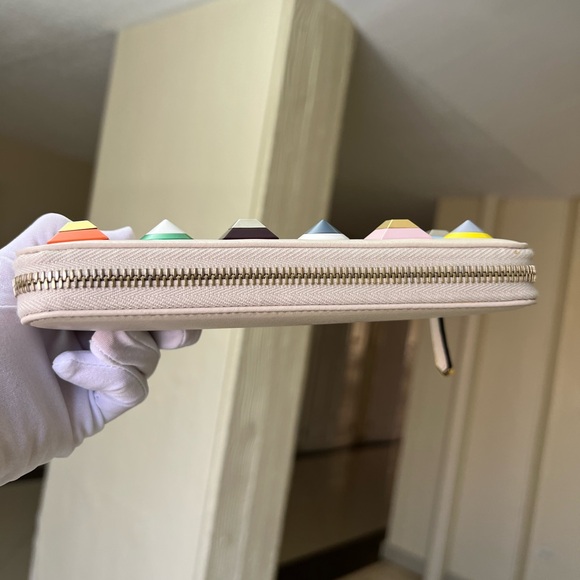 Auth Fendi Wallet EUC like new - Picture 7 of 17